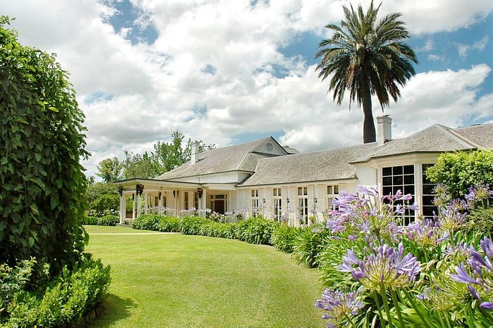 Chateau Yering Hotel: Staying and dining at Chateau Yering Hotel.